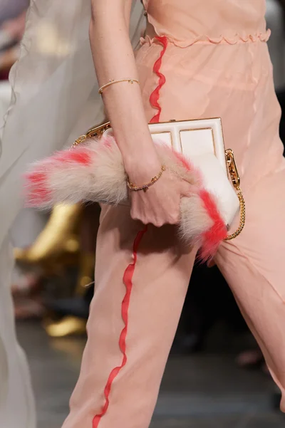 Look 12